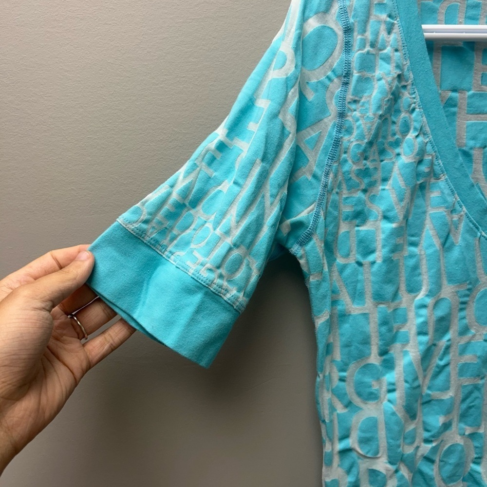Lululemon Turquoise Blue Short Sleeve Tee Shirt - Picture 2 of 4